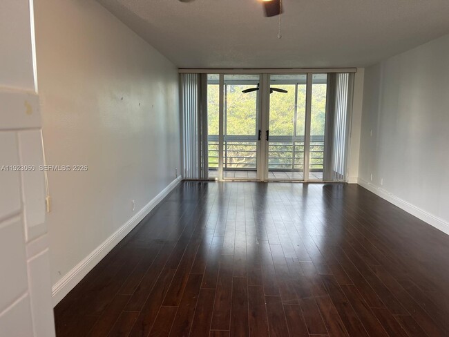 9441 Evergreen Pl in Davie, FL - Building Photo - Building Photo