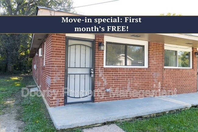 property at 1008 N Hawthorne St