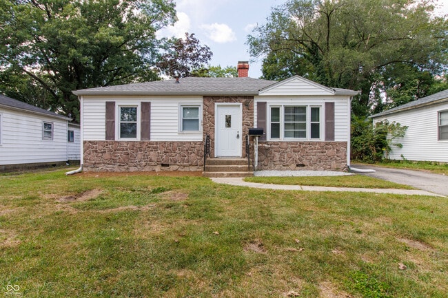 property at 4430 N Longworth Ave