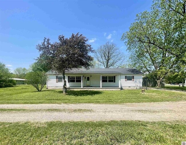 property at 5772 Metropolis Lake Rd