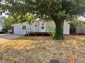 6408 S Lindsay Ave in Oklahoma City, OK - Building Photo