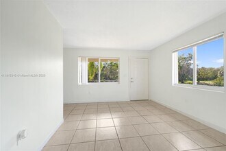 480 NW 24th Ave in Fort Lauderdale, FL - Building Photo - Building Photo