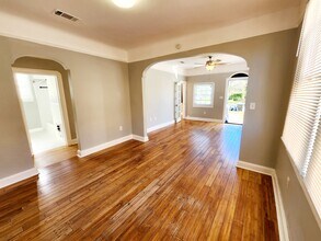 2333 Pauline St in New Orleans, LA - Building Photo - Building Photo