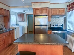 30-32 Sherman St in Burlington, VT - Foto de edificio - Building Photo