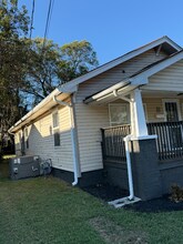 4033 Porter Ave in Knoxville, TN - Foto de edificio - Building Photo