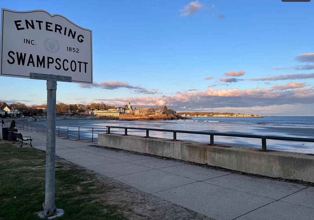5 Seaside Ter, Unit 2 in Lynn, MA - Foto de edificio