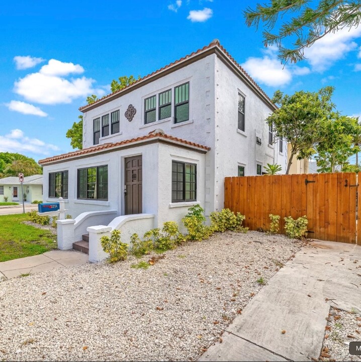 331 S Federal Hwy in Lake Worth Beach, FL - Foto de edificio