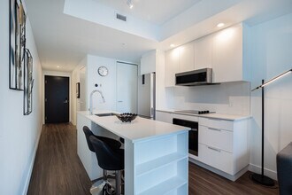 665 Rue Versailles in Montréal, QC - Building Photo - Building Photo