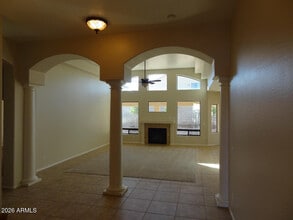 1011 W Samantha Way in Phoenix, AZ - Building Photo - Building Photo