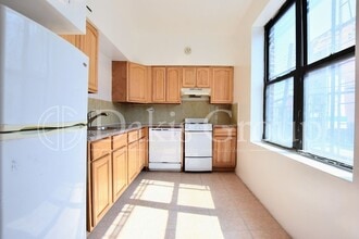 2334 28th Ave in Queens, NY - Building Photo - Building Photo
