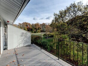 105 Florence Rd in Branford, CT - Building Photo - Building Photo