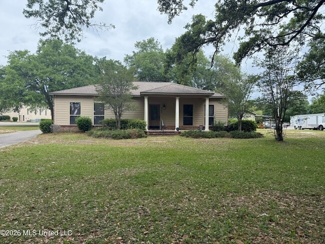 4294 Popp's Ferry Rd in D'Iberville, MS - Building Photo - Building Photo