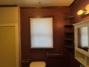 709 E Poplar St in Herrin, IL - Building Photo - Building Photo