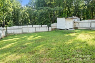 717 Dawn Cir in Charlotte, NC - Building Photo - Building Photo