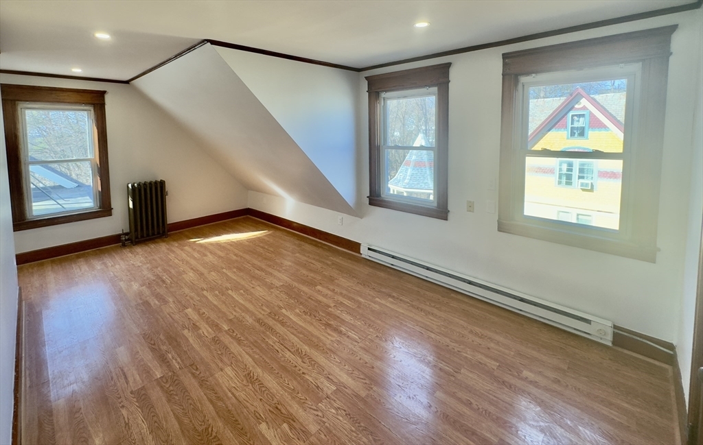 168 Oak St-Unit -3 in Gardner, MA - Foto de edificio