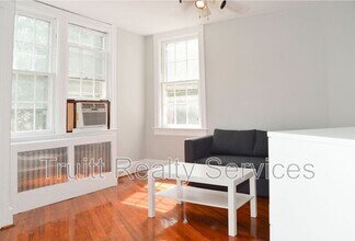 201 Kentucky Ave SE in Washington, DC - Building Photo - Building Photo