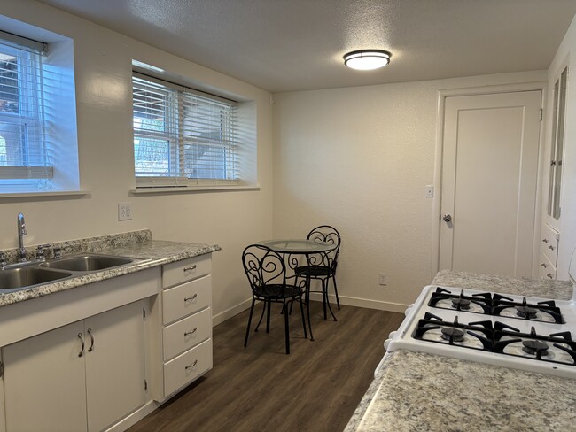 115 Wilbur Ave, Unit B in Antioch, CA - Building Photo - Building Photo