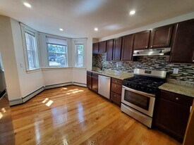 233 Broadway, Unit 3 in Cambridge, MA - Building Photo