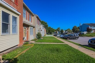 17 Pocasset Ct in Middle River, MD - Building Photo - Building Photo