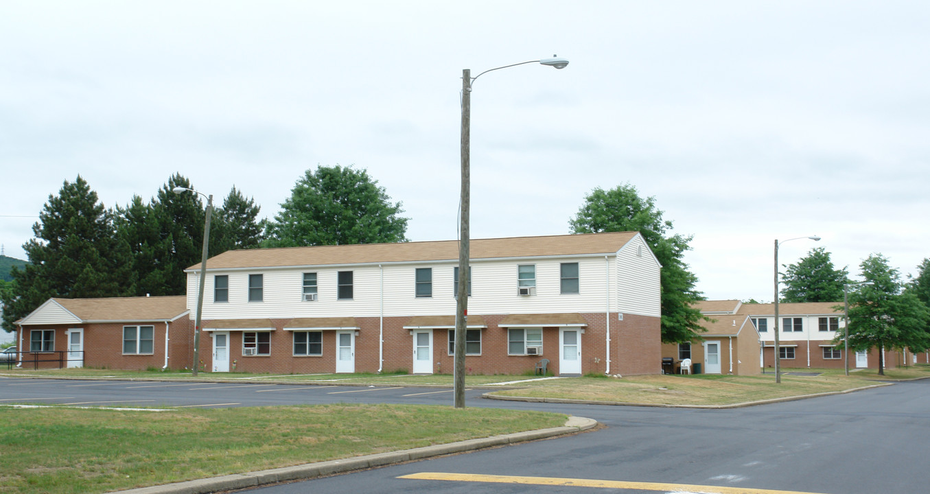 New Street Apartments in Plymouth, PA - Building Photo