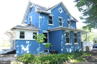 201 University Blvd in Glassboro, NJ - Building Photo