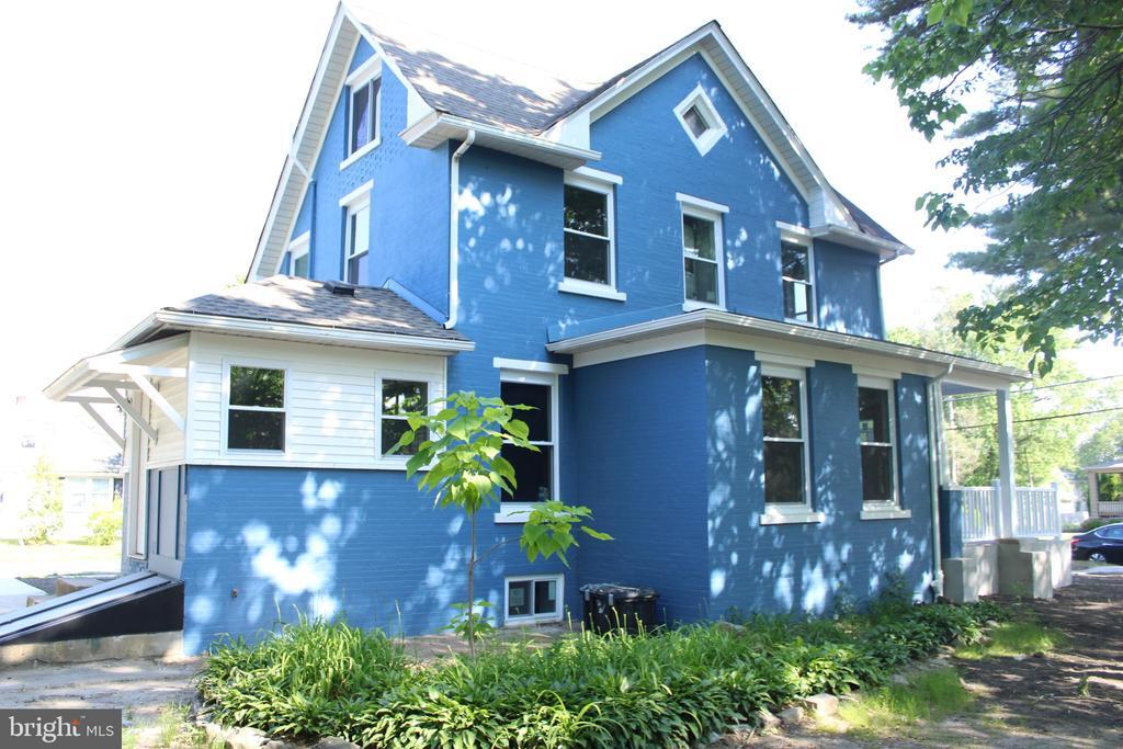 201 University Blvd in Glassboro, NJ - Building Photo