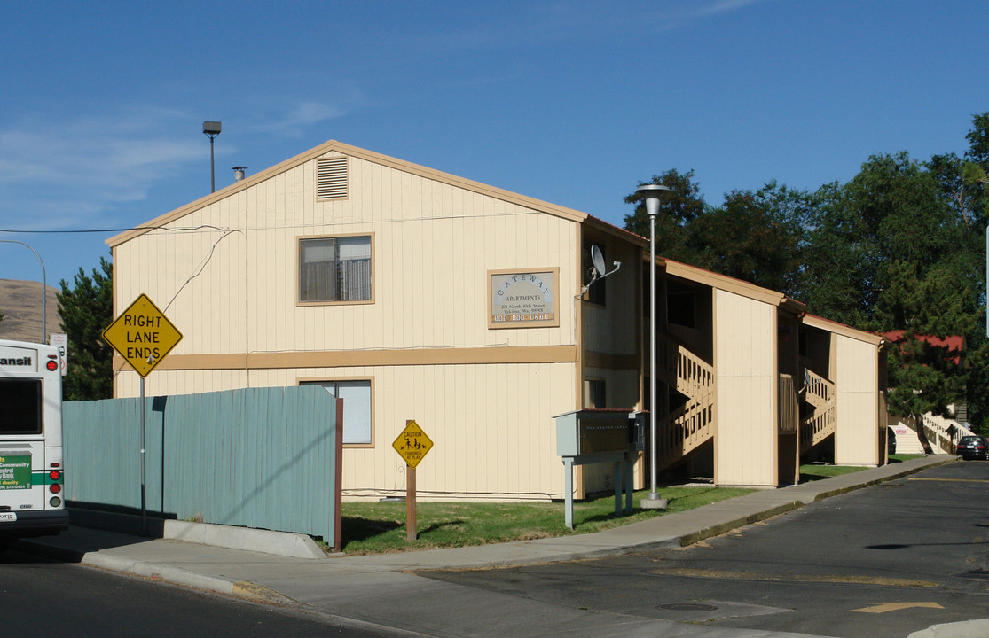 201 N 10th St in Yakima, WA - Building Photo