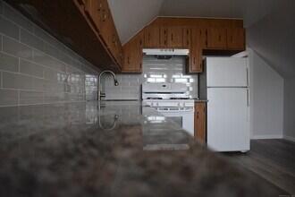 11 Manhattan Ave in Bridgeport, CT - Building Photo - Building Photo