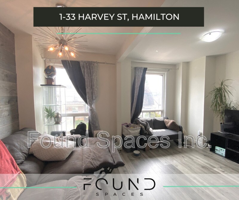 33 Harvey St in Hamilton, ON - Building Photo