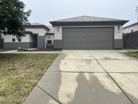 1751 Barney Ave in Olivehurst, CA - Building Photo