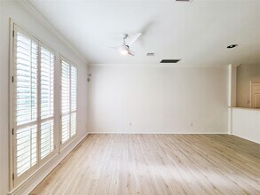 75 Dennis St in Houston, TX - Building Photo - Building Photo