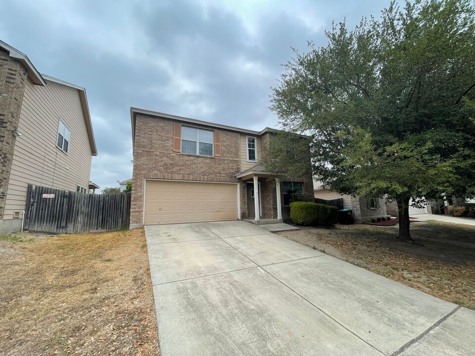 2218 Colorado Bend in San Antonio, TX - Building Photo