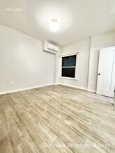 412 S Lake St, Unit 405 in Los Angeles, CA - Building Photo - Building Photo