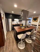 136 Clark St in Portland, ME - Building Photo - Building Photo