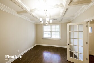 1205 Hunters Gate Dr in Birmingham, AL - Foto de edificio - Building Photo