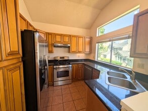 347 Lagoon Cir in Hercules, CA - Building Photo - Building Photo