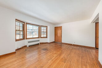 Ardmore Terrace in Shorewood, WI - Foto de edificio - Building Photo