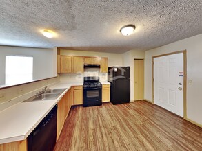 7523 Canal Highlands Blvd in Canal Winchester, OH - Building Photo - Building Photo