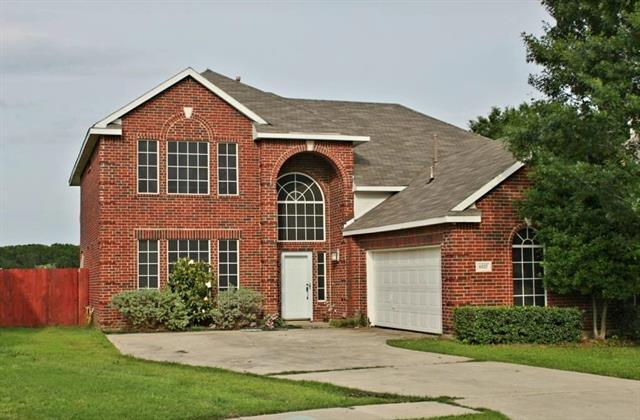 6527 Hillview Ln in Sachse, TX - Foto de edificio