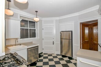1940 W Berenice Ave, Unit J07P in Chicago, IL - Building Photo - Building Photo