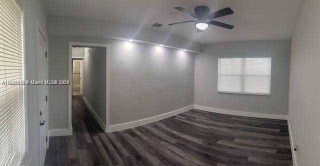 2154 NE 168th St in North Miami Beach, FL - Building Photo - Building Photo
