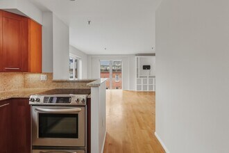 350 North St in Boston, MA - Building Photo - Building Photo