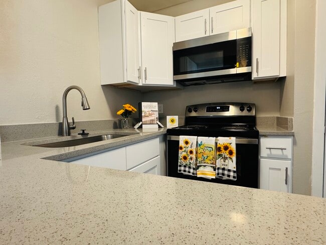 Apartments at Decker Lake – Your Everyday Retreat in West Valley City, UT - Building Photo - Building Photo