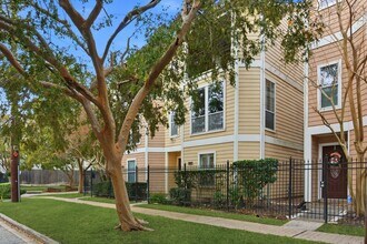 1714 W Webster St in Houston, TX - Building Photo - Building Photo