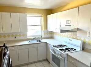 1772 Hammersley Ave, Unit 2 in Bronx, NY - Foto de edificio - Building Photo