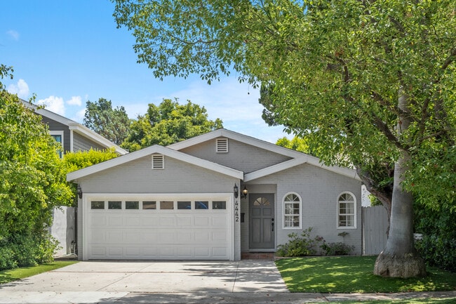 4442 Saint Clair Ave in Studio City, CA - Building Photo - Building Photo