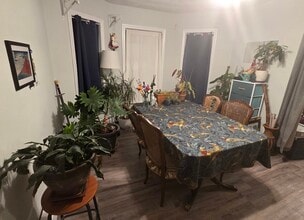 22 Victoria St, Unit 3 in Somerville, MA - Foto de edificio - Building Photo