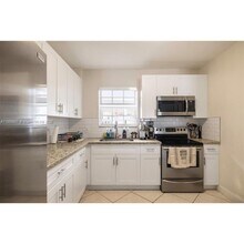 2928 SW 5th St in Miami, FL - Foto de edificio - Building Photo