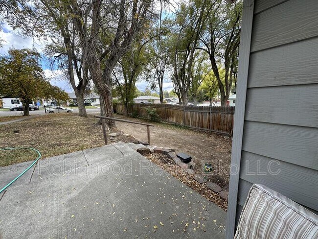 659 Elm St in Halleck, NV - Building Photo - Building Photo