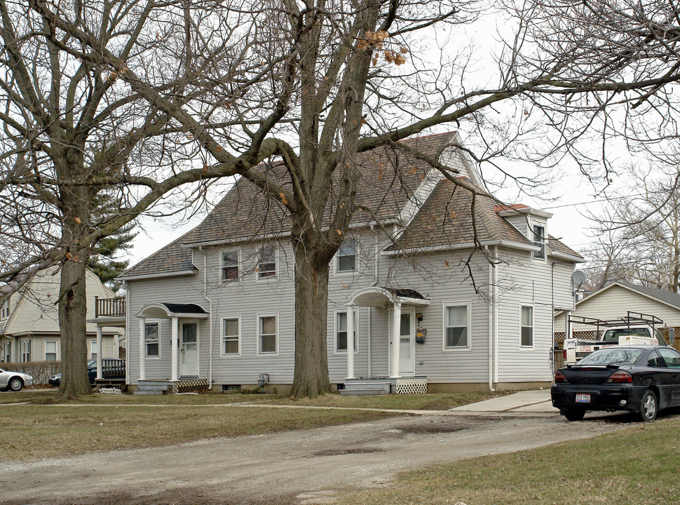 425 Augusta Ave in Lorain, OH - Building Photo